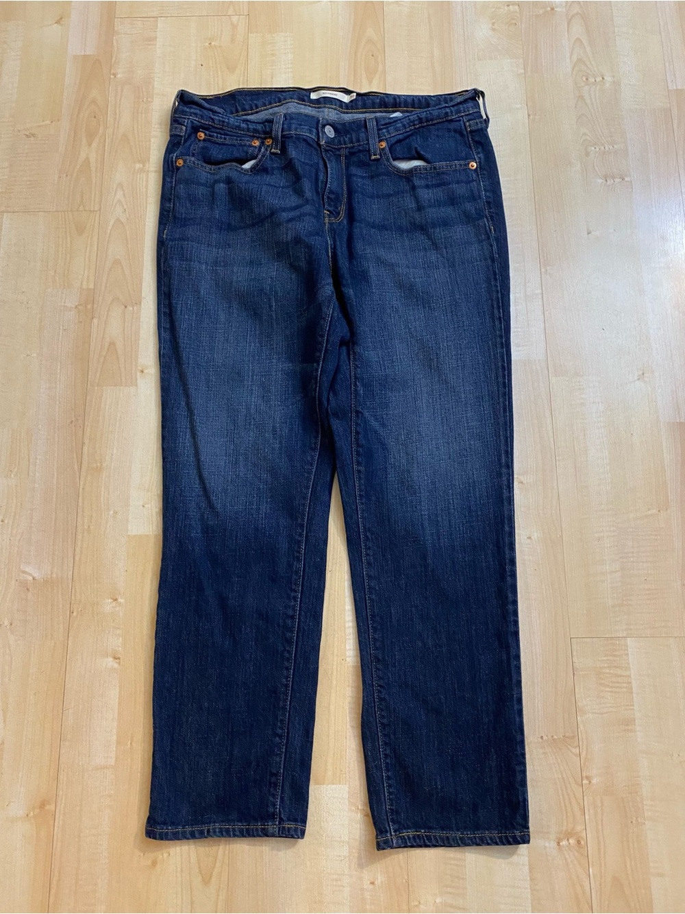 Levi's Women's Size 30 Relaxed Fit Boyfriend Jeans